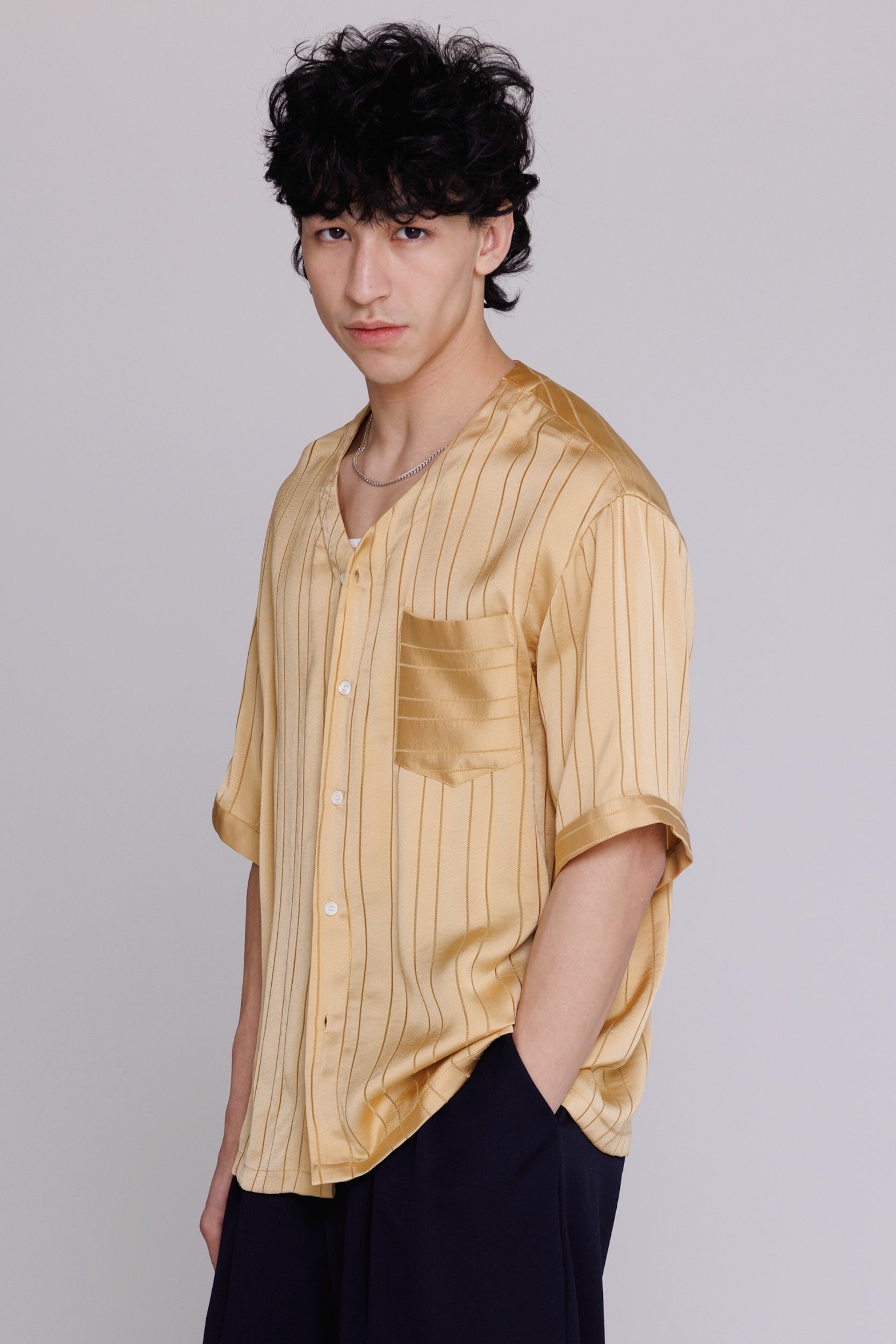 "Valenzuela" Baseball Collar Shirt in Gold Satin Stripe