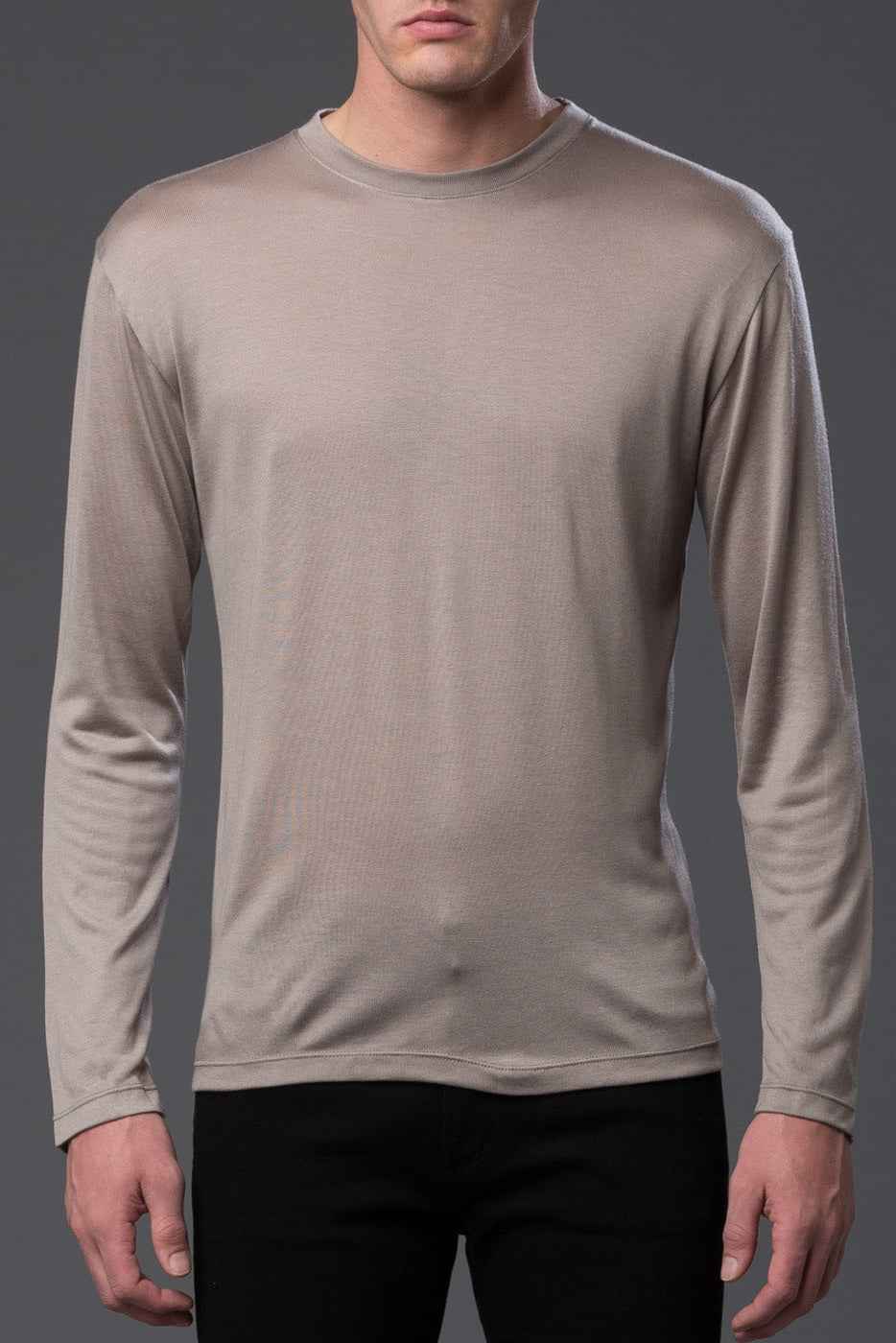 Deveaux New York Stone Long Sleeve Crew Neck Tee