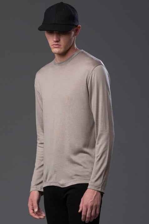 Deveaux New York Stone Long Sleeve Crew Neck Tee