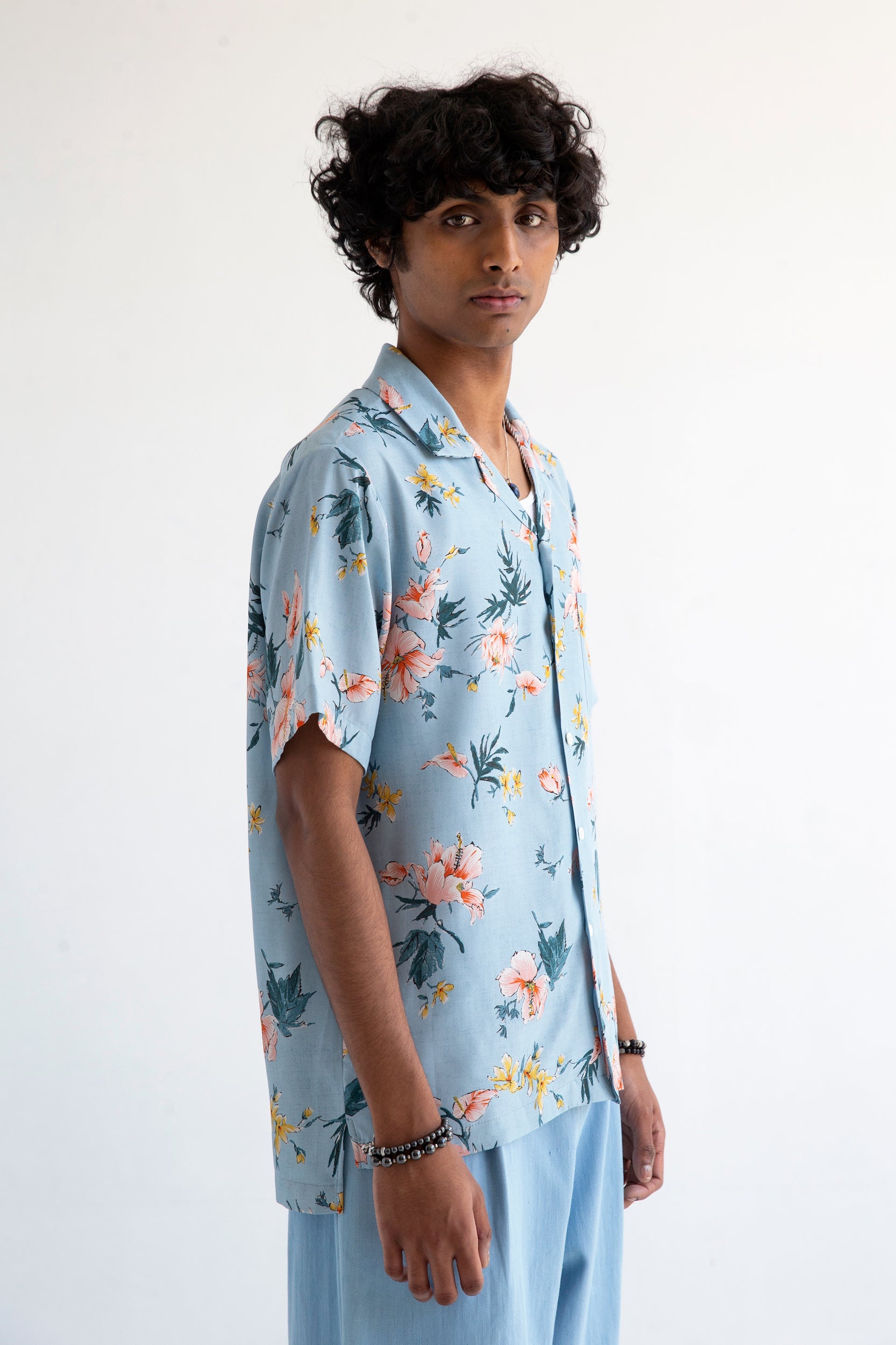 side view of ukiyoe hibiscus printed short sleeve shirt